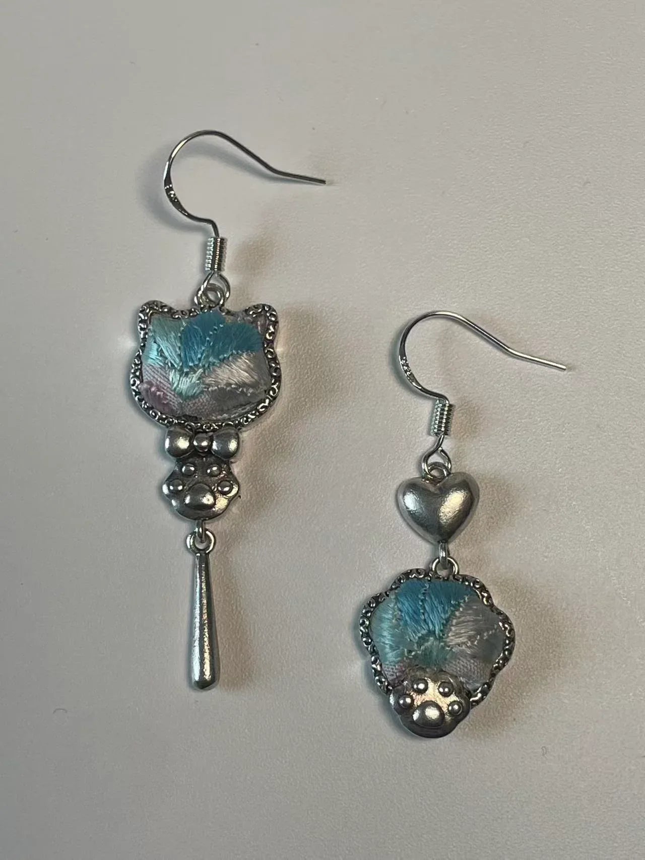 Miao Silver Plated Mismatched Cat Heart Drop Earrings Blue